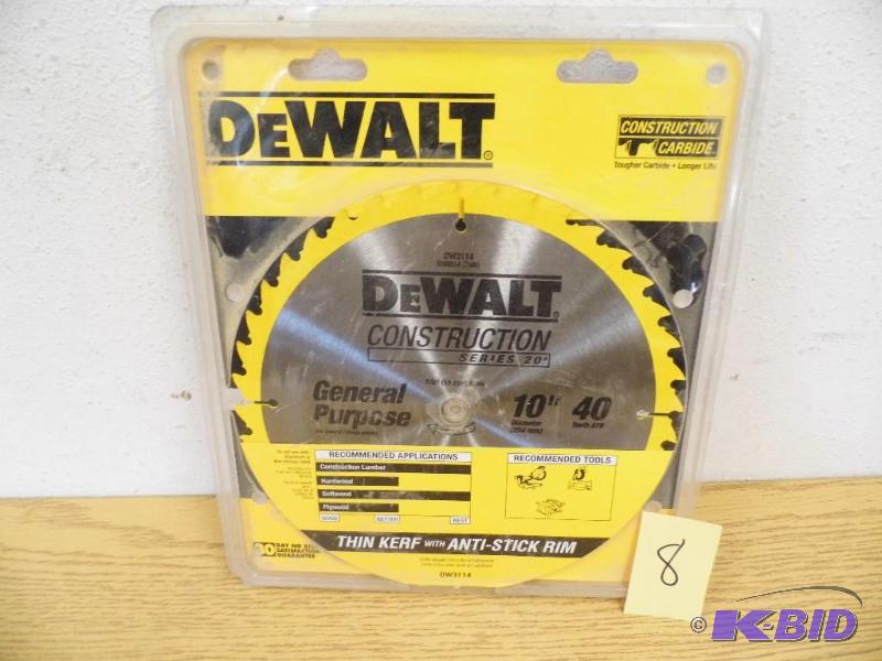 lot 8 image: DeWalt Construction Series Saw Blade