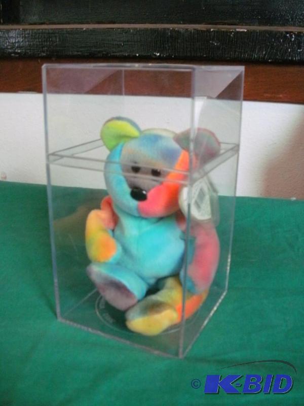 Beanie Baby Garcia in Case. With Swing Tag an...