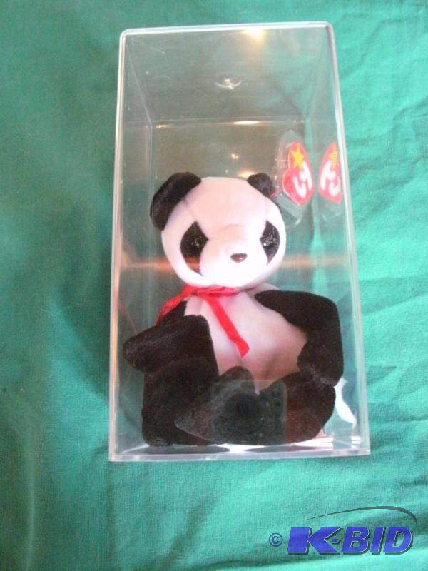 Beanie Baby Fortune in Case. With Swing Tag a...