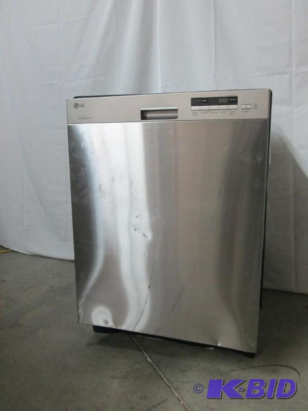 LG SEMI-INTEGRATED DISHWASHER WITH FLEXIBLE EASYRACK SYSTEM
