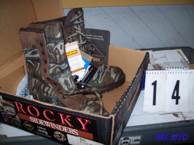 lot 14 image: Rocky Sidewinder Hunting Boots, 9 12 Mw, New...