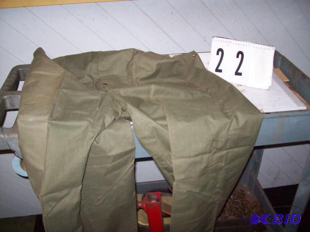 lot 22 image: Rain Gear Bibs, Size L...