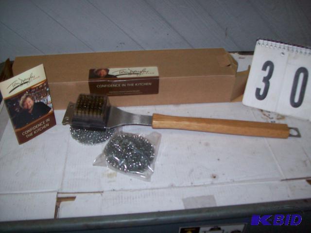 lot 30 image: Tom Douglas 3 in 1 Stainless BBQ Brush and Sc...