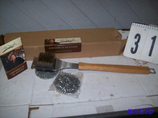 lot 31 image: Tom Douglas 3 in 1 Stainless BBQ Brush and Sc...