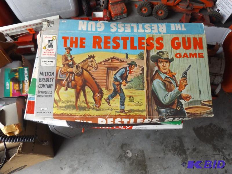 3 Old Games. Not sure if they are complete...