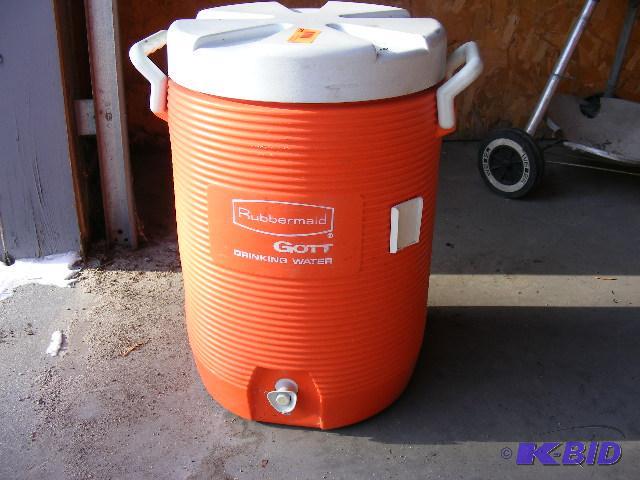 Gott Rubbermaid Water Cooler...