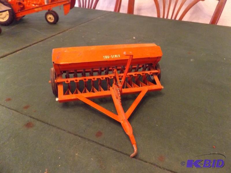 Vintage Tru-Scale Seeder...