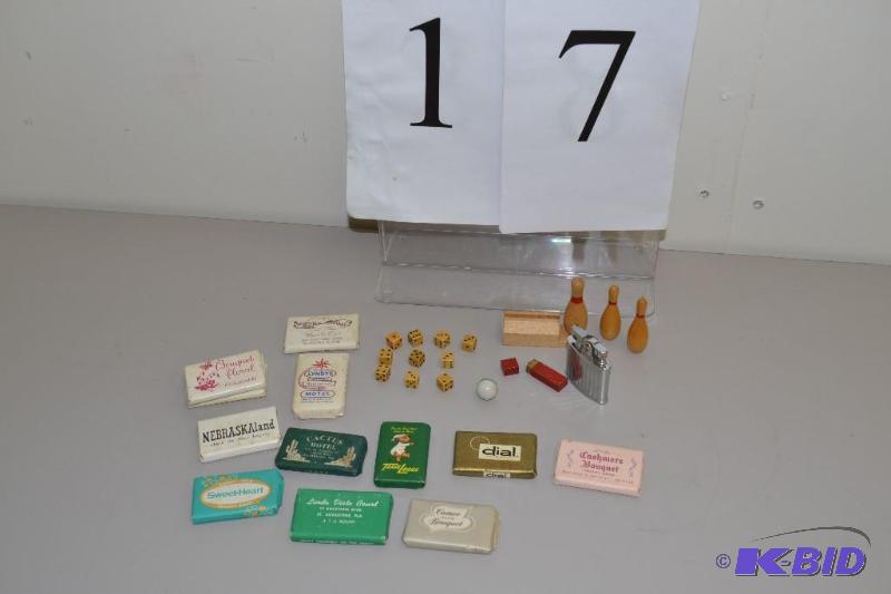 lot 17 image: Wooden dice (small) advertising items