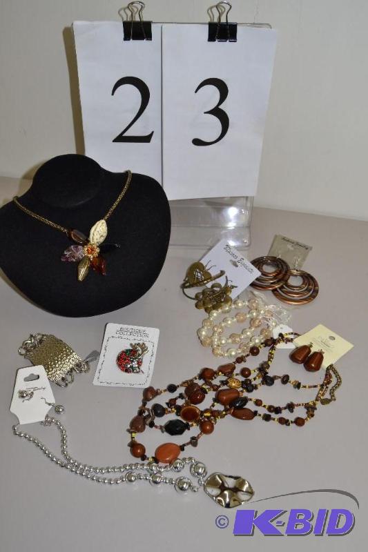 lot 23 image: New Jewelry