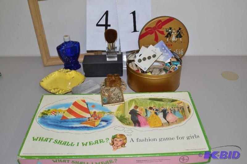 lot 41 image: Sewing, games, cosmetic
