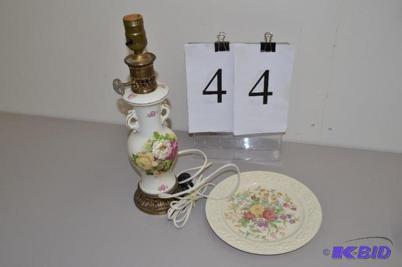 lot 44 image: Vintage lamp and dinner plate