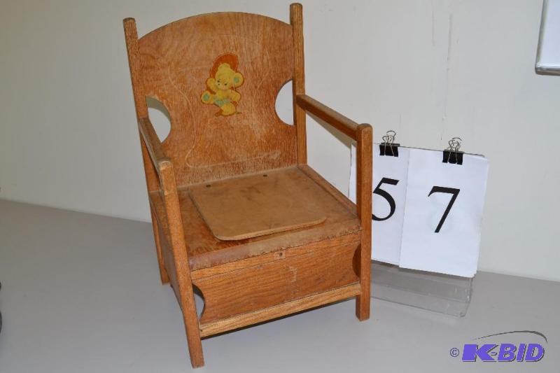 lot 57 image: Potty Chair