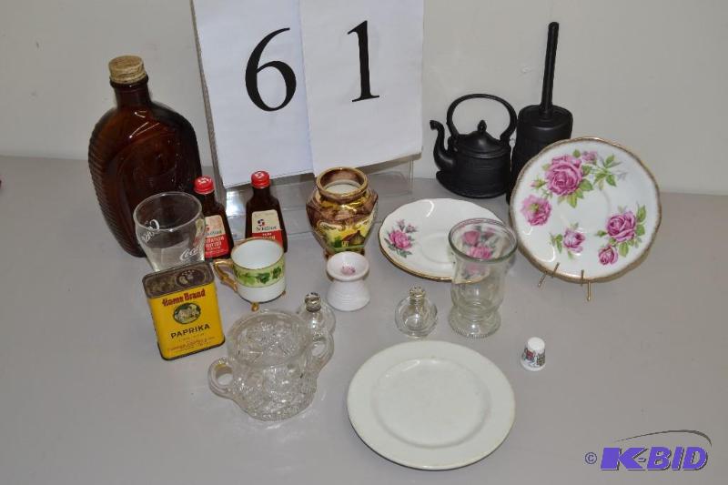 lot 61 image: Miscellaneous Kitchen