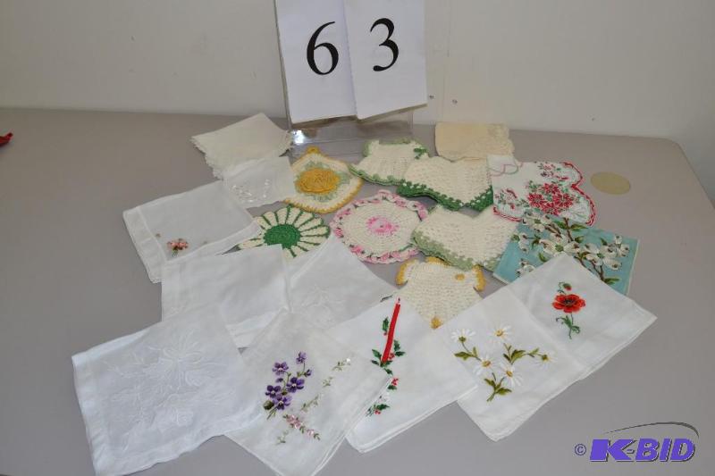 lot 63 image: Linens