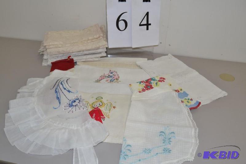 lot 64 image: Linens