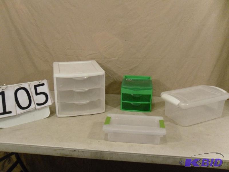 lot 105 image: Lot of 4 Assorted Small Organizers....