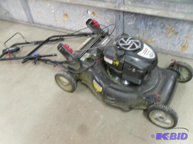 lot 127 image: Craftsman lawn mower. Briggs and stratton pla...