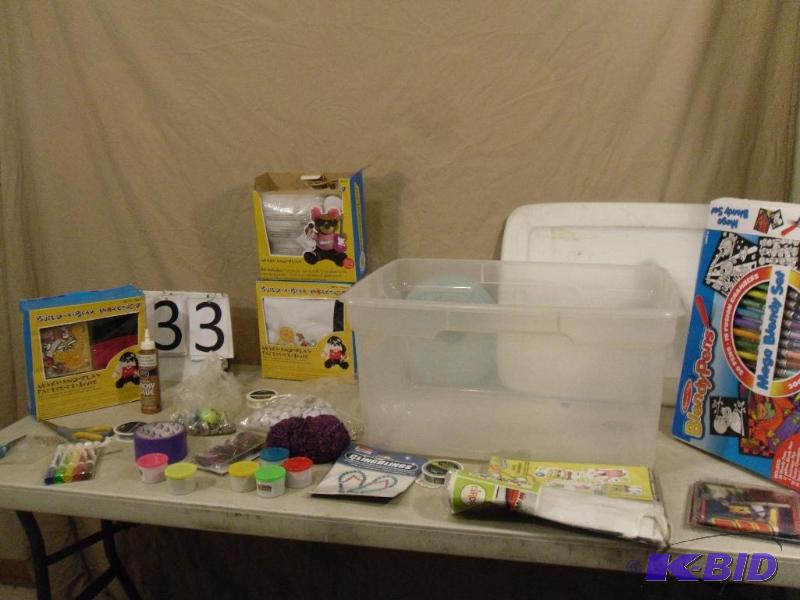 lot 133 image: Tote with Lid Full of Craft Items....