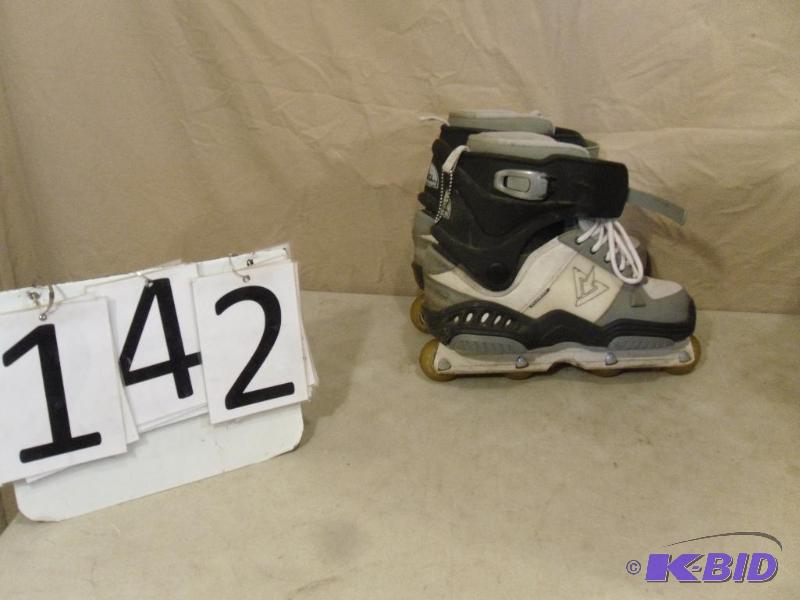 lot 142 image: Size 11 Downtown Rollerblades....