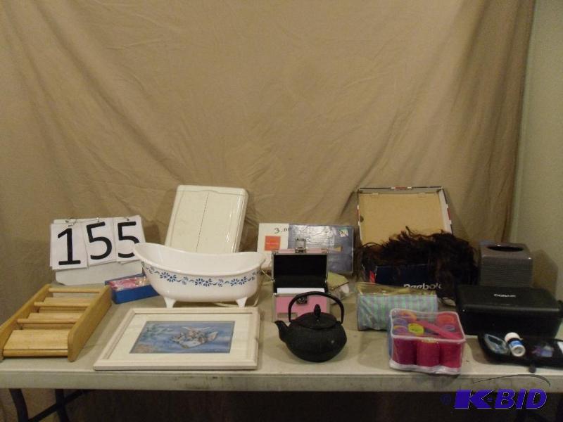 lot 155 image: Lot of Assorted Household. Cast Iron Small T...