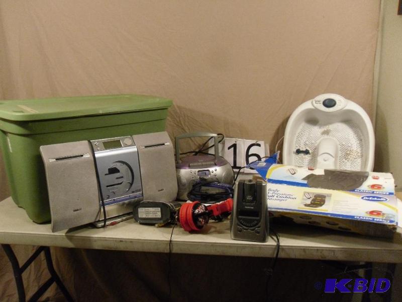 lot 16 image: Tote with Lid Full of Electronics. Stereos, P...