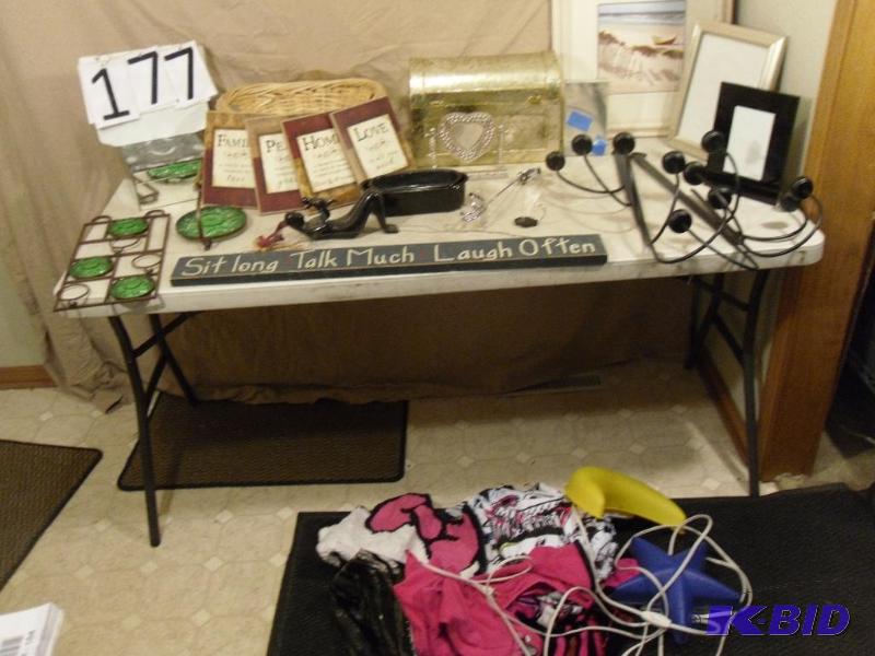 lot 177 image: Decor Items, Metal Candle Holders, Monster Hi...