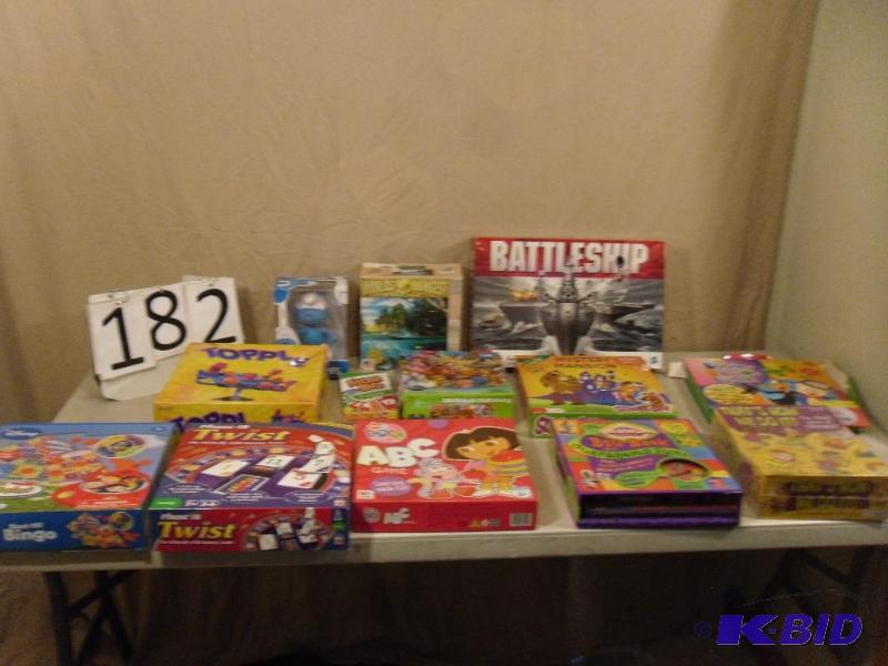 lot 182 image: Lot of Assorted Games and Puzzles....