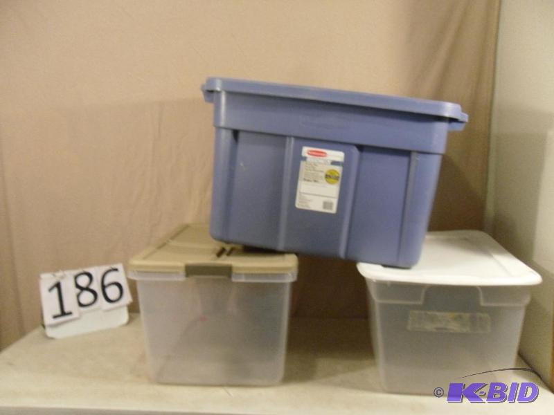 lot 186 image: Lot of 3 Totes with lids. May have small crac...