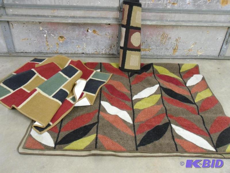 lot 230 image: 5 x 7 Area Rug, Runner Rug, and 2 Small Rug...