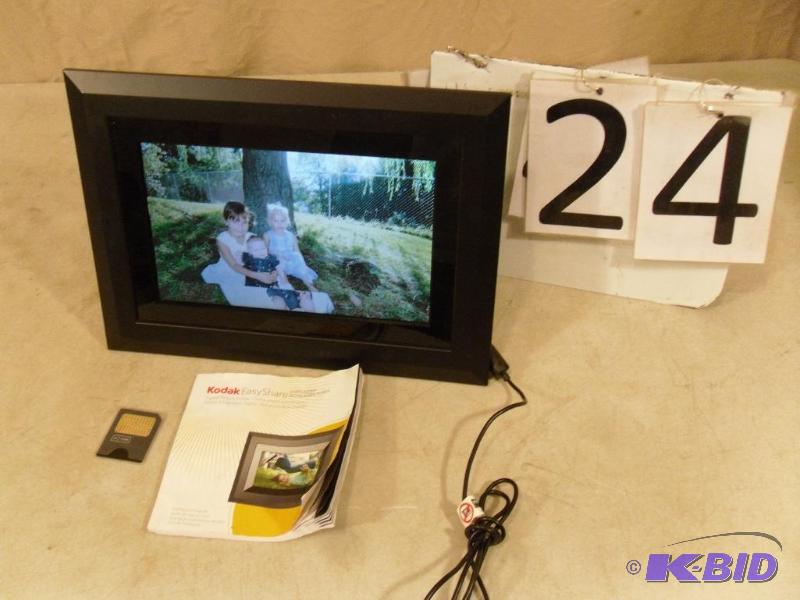 lot 24 image: Kodak digital picture frame