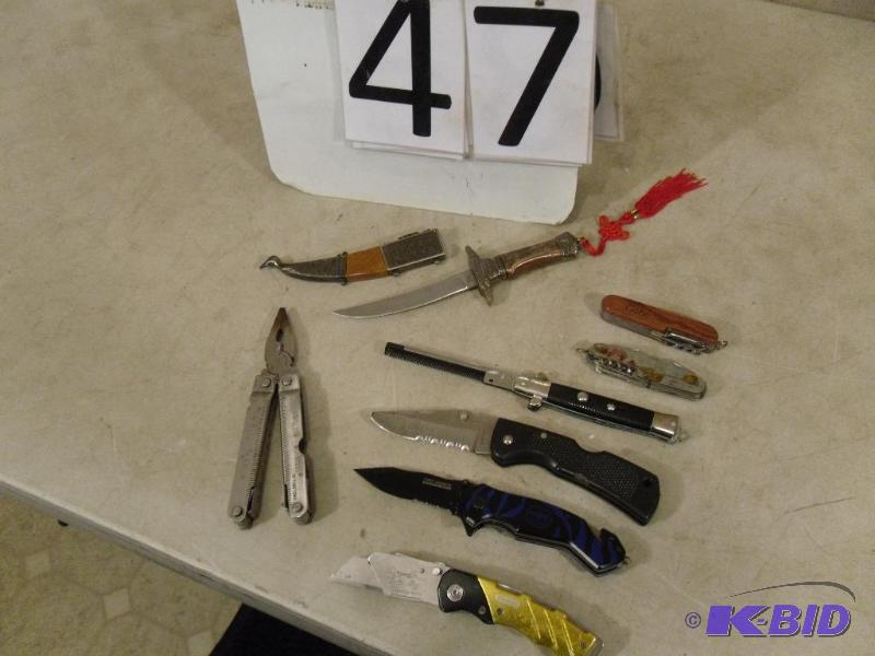 lot 47 image: Lot of 6 Assorted Knives, Multi Tool, and Fli...