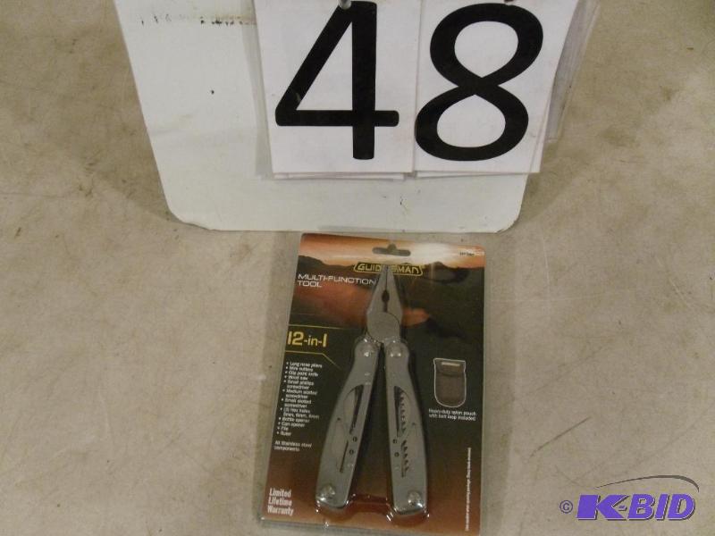 lot 48 image: New Guidesman&nbspMulti Tool. 12 in 1. ...