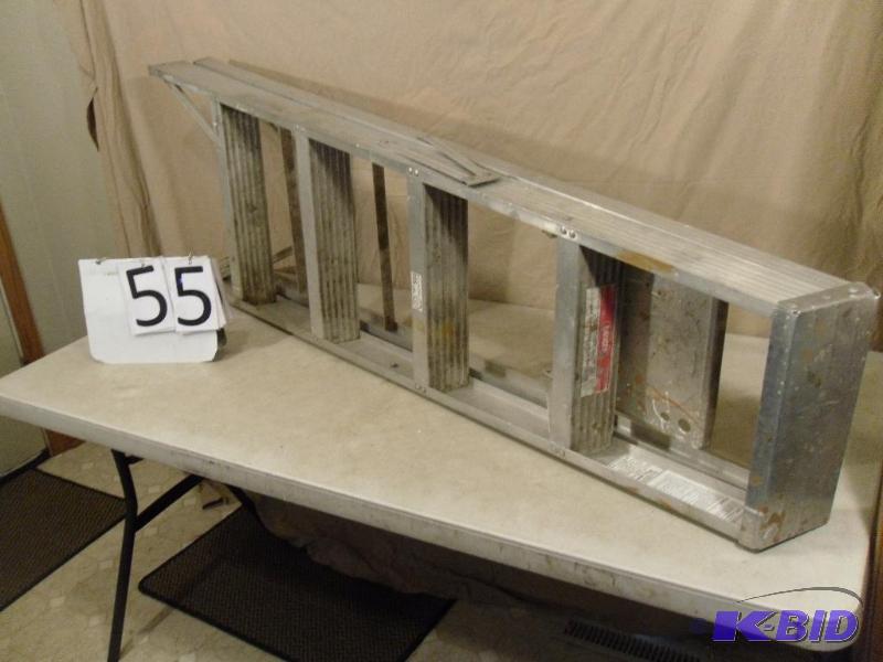 lot 55 image: Keller Aluminum Step ladder. Model 925. Appro...