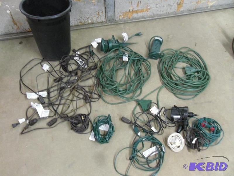 lot 59A image: Assorted extension cords and power strips.&nb...