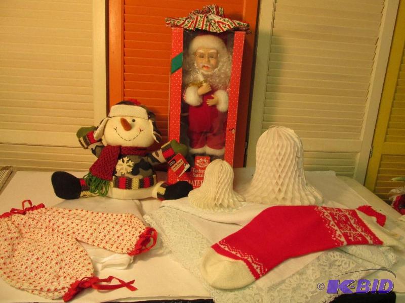 lot 29 image: Camouflaged Snowman and Santa  Vintage Honey-Comb Bells 