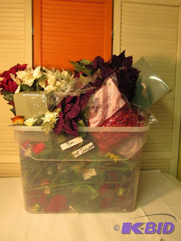 lot 32 image: Large Lot of Flowers for Crafts or Decorating