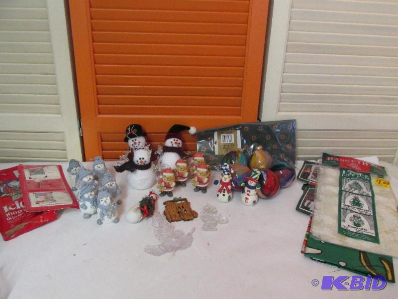 lot 46 image: Large Lot of Christmas Ornaments    more