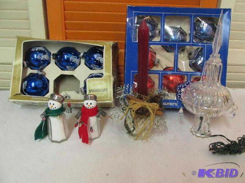 lot 56 image: Vintage Christmas Decor