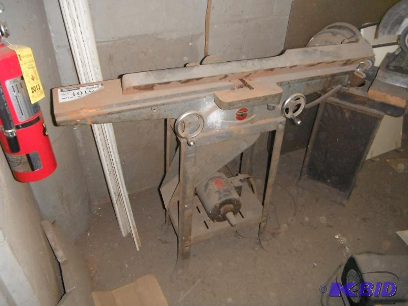 lot 1019 image: Delta Lathe