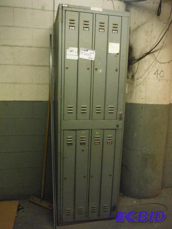 lot 1052 image: Metal Locker Unit