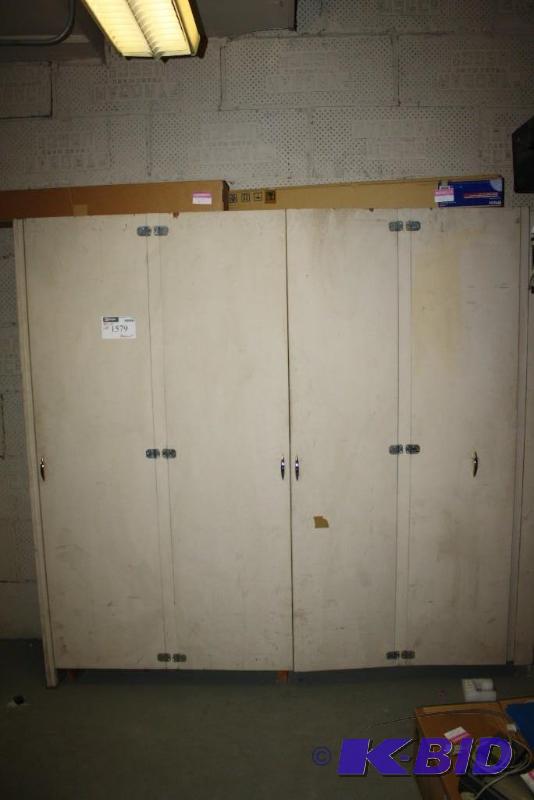 lot 1579 image: Shelving Unit wDouble Doors