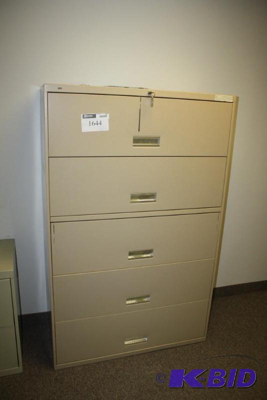 lot 1644 image: Metal Filing Cabinets