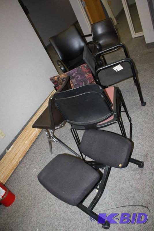 lot 1650 image: Office Chairs & Filing Cabinet