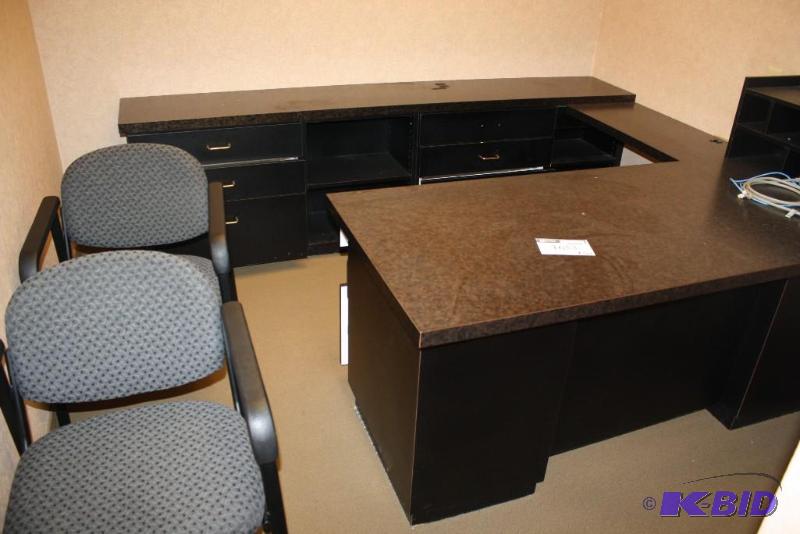 lot 1653 image: 3-Piece Office Desk & Stationary Office Chairs