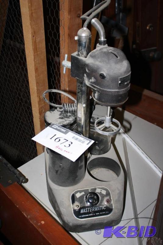 lot 1673 image: Mastermatic Watch Cleaning Machine