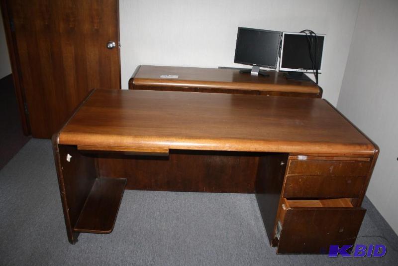 lot 1758 image: Wooden Office Desks, Dell Monitor, Gateway Monitor