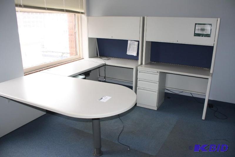 lot 1759 image: Office 3-Piece Desk & Desk wDrawers