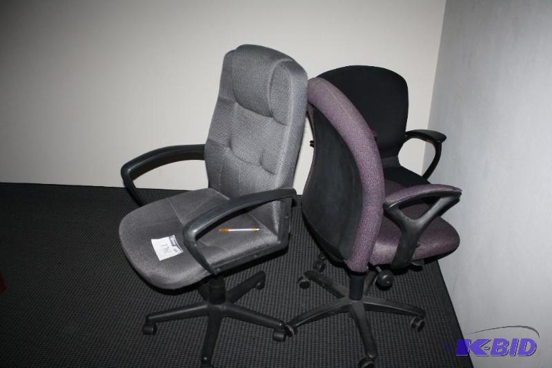 lot 1761 image: Office Chairs