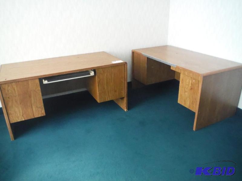 lot 1782 image: Wooden Office Desks wDrawers