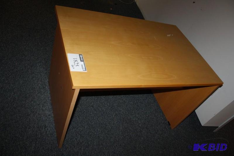lot 1825 image: Wooden DeskTable